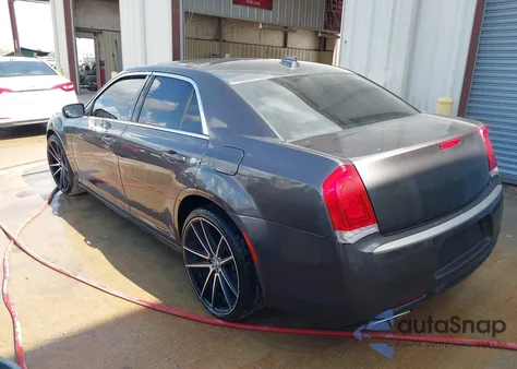 2016 Chrysler 300 Limited из США, поврежденный, VIN 2C3CCAAG1GH229755
